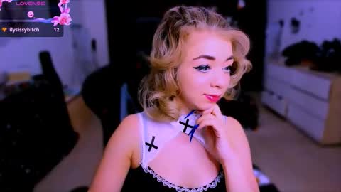 Nicole online show from 11-13-25, 01:10