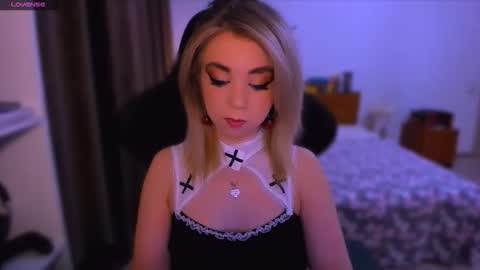 Nicole online show from 11-20-25, 10:15