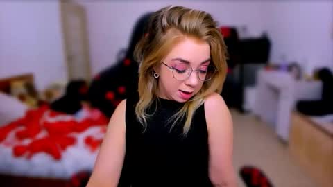 Nicole online show from 03-05-26, 05:58