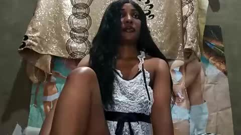 Snapshot of blktulipsxx chatting on 03-17-26, 01:21 Lola online show from 03-17-26, 01:21