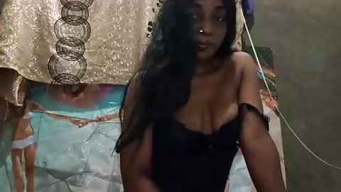Snapshot of blktulipsxx chatting on 05-07-26, 01:55 Lola online show from 05-07-26, 01:55