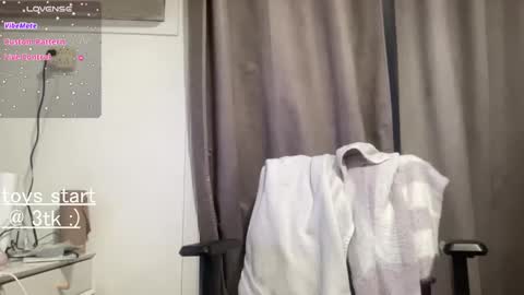 bloggirllaurel online show from 03-25-26, 11:22