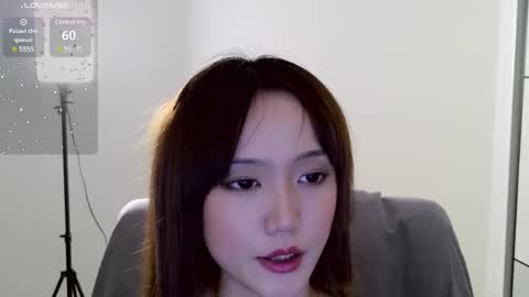 Snapshot of blon_kater chatting on 12-17-24, 12:33 YoYo online show from 12-17-24, 12:33