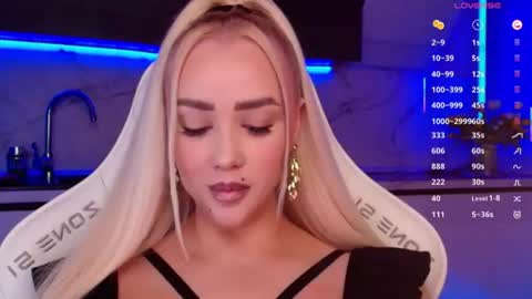 Snapshot of blond_diamond chatting on 06-29-26, 09:48 Lana online show from 06-29-26, 09:48