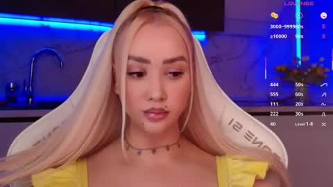 Snapshot of blond_diamond chatting on 07-04-26, 04:40 Lana online show from 07-04-26, 04:40
