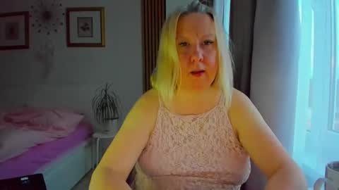 Nicole online show from 03-23-26, 04:44