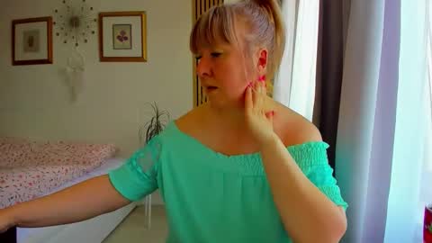 Nicole online show from 04-20-26, 03:48