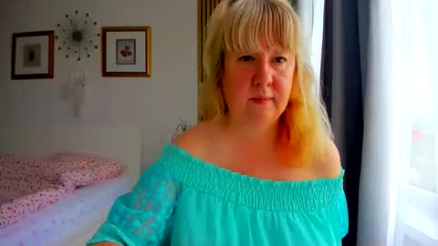 Nicole online show from 06-09-26, 04:02
