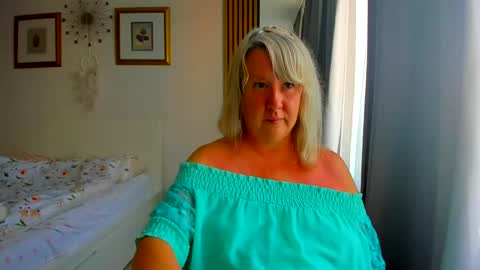 Nicole online show from 07-17-26, 05:18