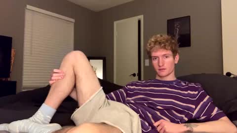 Snapshot of blonde_boi99 chatting on 01-07-25, 01:17 Blondie online show from 01-07-25, 01:17