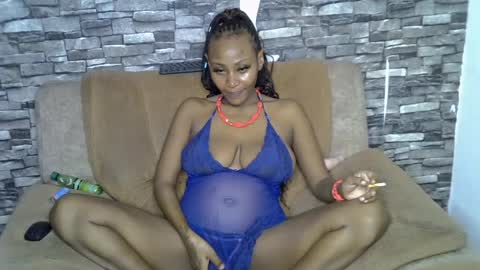 blonde_creamy online show from 06-20-26, 07:16