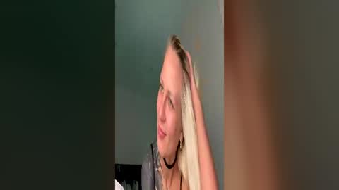 blonde_fuck_couple online show from 06-12-26, 12:31