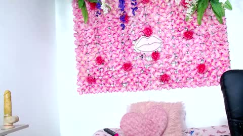 blonde_squirt_ online show from 01-03-25, 07:49