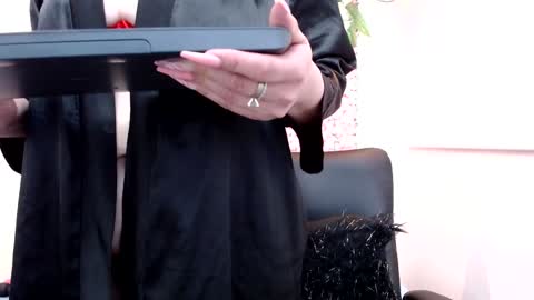 blonde_squirt_ online show from 02-02-25, 07:30