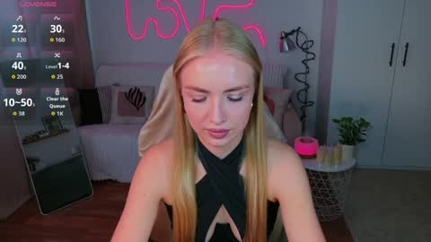 Nessa online show from 05-25-26, 10:43