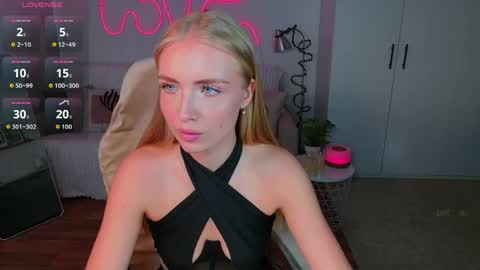 Nessa online show from 05-27-26, 08:55