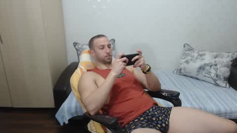 Snapshot of blondeagle chatting on 02-03-25, 10:32 Mr Blond online show from 02-03-25, 10:32