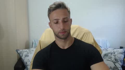 Snapshot of blondeagle chatting on 09-09-25, 03:22 Mr Blond online show from 09-09-25, 03:22