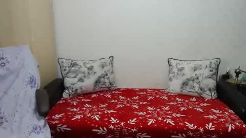 Snapshot of blondeagle chatting on 11-12-25, 08:08 Mr Blond online show from 11-12-25, 08:08