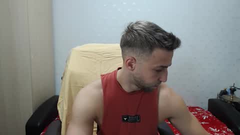 Snapshot of blondeagle chatting on 11-18-25, 09:14 Mr Blond online show from 11-18-25, 09:14