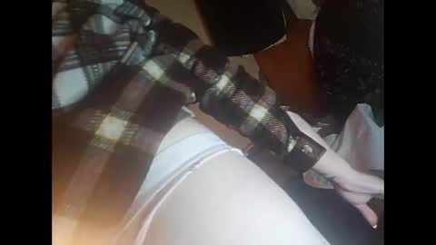 Snapshot of blondebellaaa3 chatting on 02-19-25, 06:33 Gia online show from 02-19-25, 06:33