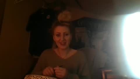 Snapshot of blondebellaaa3 chatting on 03-06-25, 01:14 Gia online show from 03-06-25, 01:14