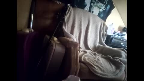 Snapshot of blondebellaaa3 chatting on 03-09-25, 02:10 Gia online show from 03-09-25, 02:10