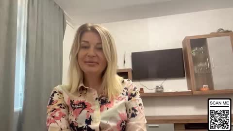 Snapshot of blondie_xoxoxo chatting on 10-02-25, 06:53 blondie_xoxoxo online show from 10-02-25, 06:53