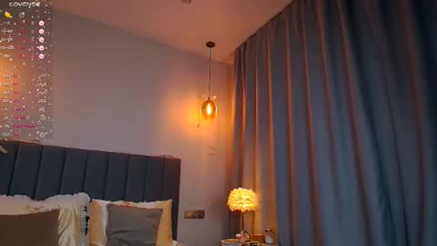 Mia online show from 09-10-25, 11:27