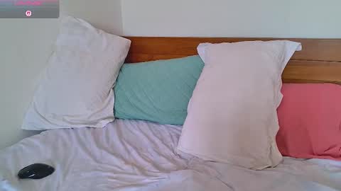 Snapshot of blondiesweet chatting on 10-22-25, 06:24 Sasha online show from 10-22-25, 06:24