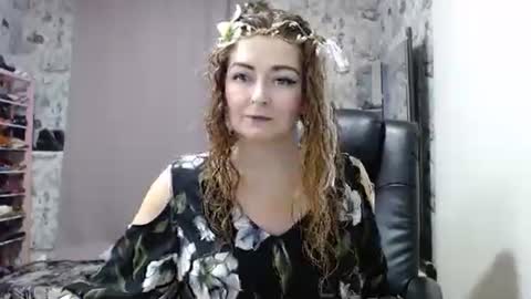 Snapshot of blondmilfs chatting on 01-22-25, 12:27 BlondMILfs online show from 01-22-25, 12:27