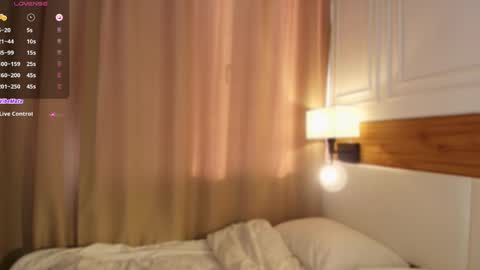 Snapshot of blondoll chatting on 04-25-26, 01:19 blondoll online show from 04-25-26, 01:19