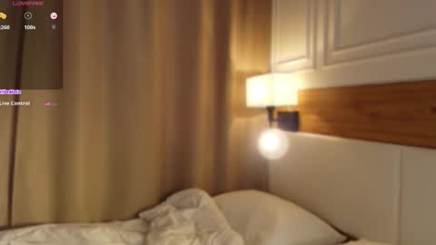 Snapshot of blondoll chatting on 04-27-26, 01:14 blondoll online show from 04-27-26, 01:14