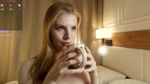 Snapshot of blondoll chatting on 05-21-26, 01:23 blondoll online show from 05-21-26, 01:23