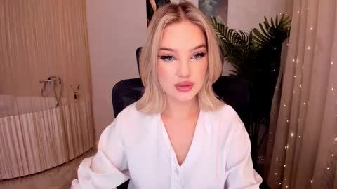 Sophia online show from 02-27-25, 01:59