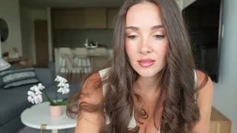Emma Bloom online show from 06-26-26, 08:02