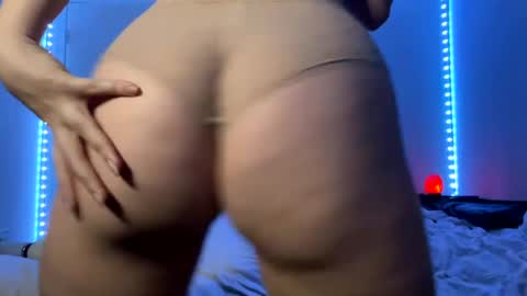 Blow Kiss Bunny online show from 12-02-24, 02:30