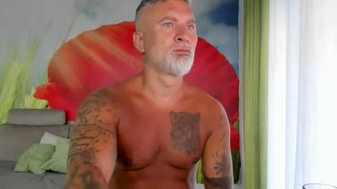 Snapshot of blowmyxxl chatting on 06-17-26, 03:42 Nico online show from 06-17-26, 03:42