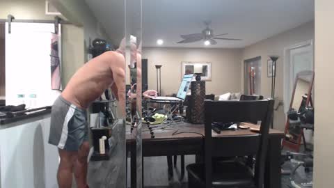 Wyatt online show from 09-16-25, 04:41