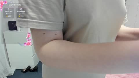 Snapshot of blue_candy28 chatting on 01-05-25, 12:42 blue candy28 online show from 01-05-25, 12:42