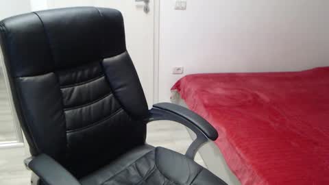 Juliet online show from 03-20-26, 05:07