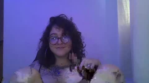 Snapshot of blue_liz chatting on 09-08-25, 03:44 blue_liz online show from 09-08-25, 03:44