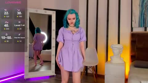 Snapshot of blue_nymph1 chatting on 01-06-25, 10:57 Alice online show from 01-06-25, 10:57