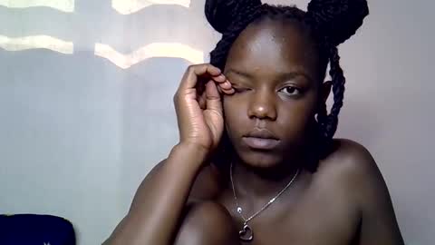 blue_savagee online show from 10-18-25, 07:31