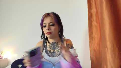 Alice bleu for friends  online show from 12-26-24, 04:10