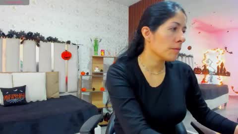 blue_tay1 online show from 10-14-25, 12:17