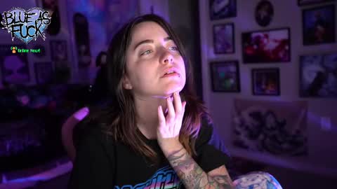 Blue online show from 03-04-25, 01:55