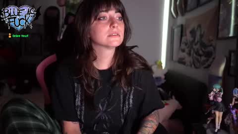 Blue online show from 09-12-25, 01:06