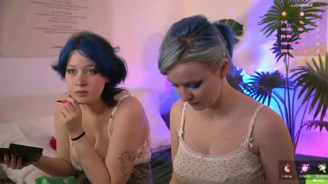 Snapshot of bluebeell chatting on 05-01-26, 01:48 bluebeell online show from 05-01-26, 01:48