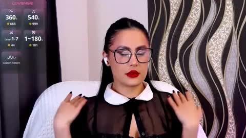 Snapshot of blueberryangel chatting on 11-29-25, 10:02 LENA online show from 11-29-25, 10:02